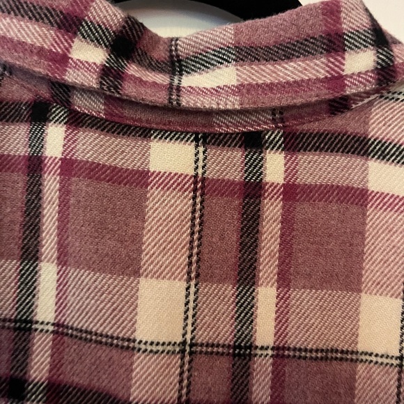 Flannel Oversized Ex-Boyfriend Shirt in Dark Plaid - Picture 4 of 6